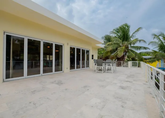 Belizean Dreams 3br Beachfront San Pedro (Ambergris Caye)